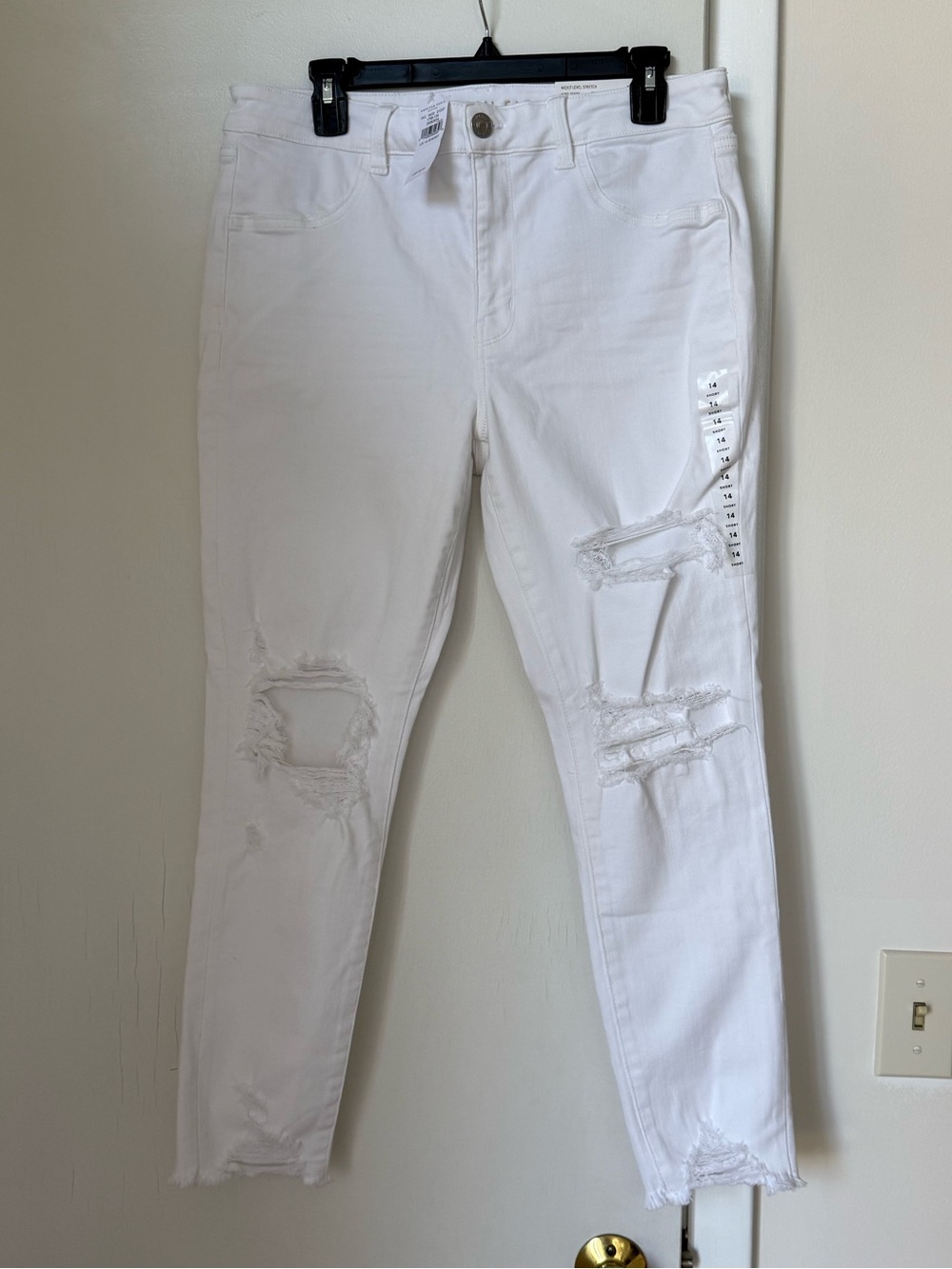 American Eagle Outfitters White Distressed High Rise Skinny Jeans New With Tags